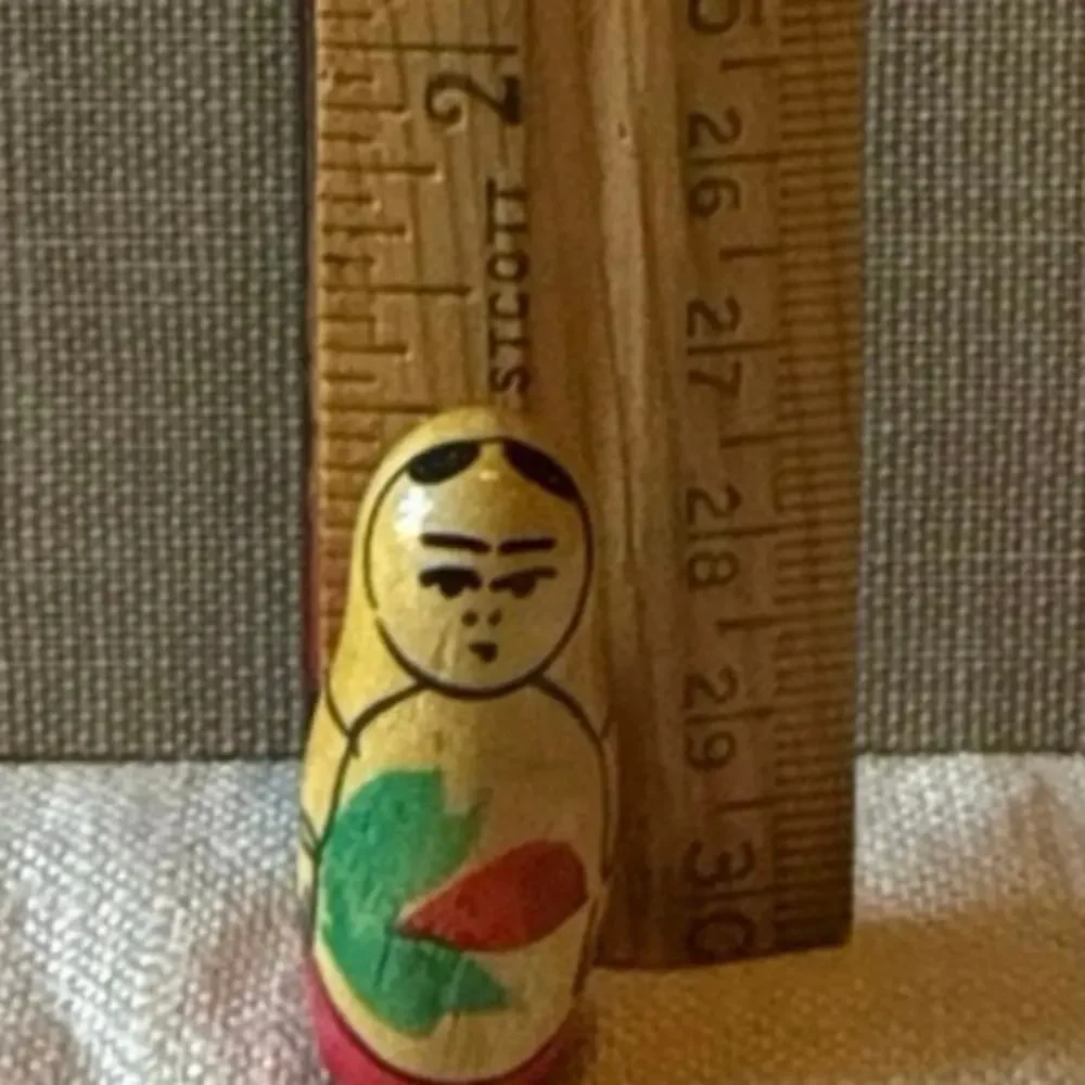 USSR Matryoshka • 5‑Piece Floral Nesting Doll • Vintage